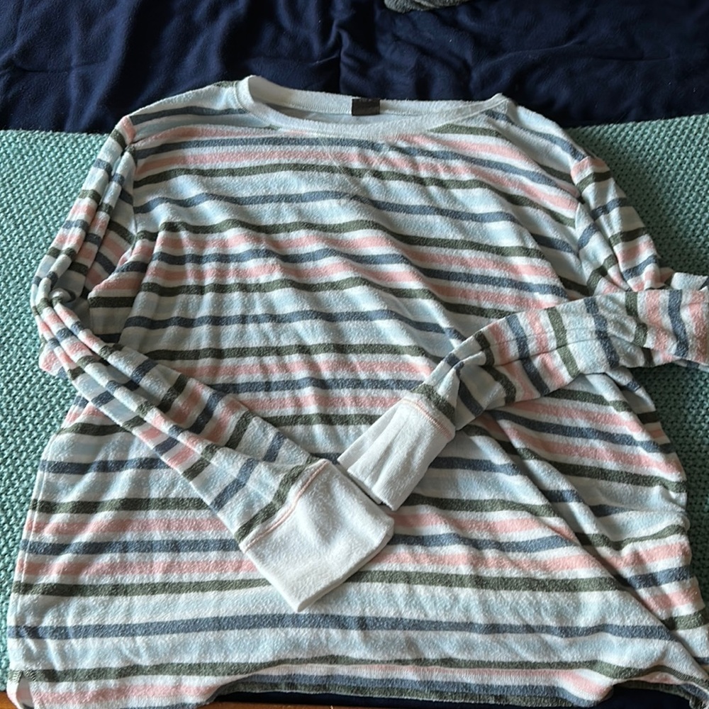 Free press size small stripe long sleeve. SO SOFT AND COMFY